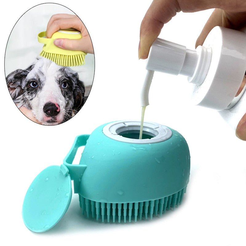 Escovinha PET para banho com Dispenser de Shampoo