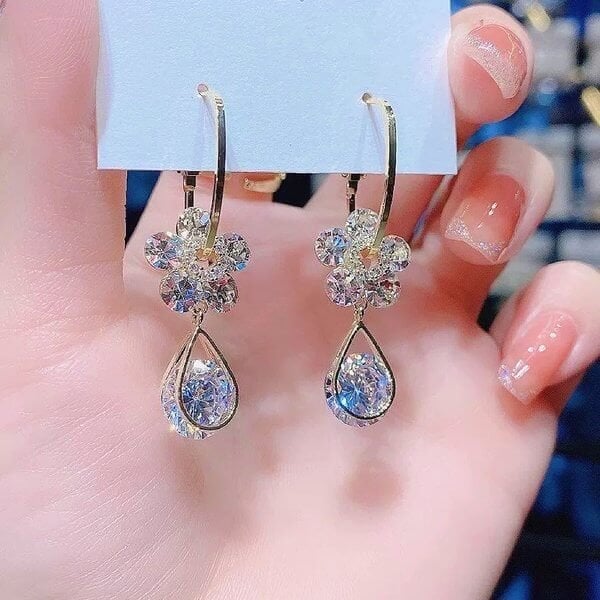 BRINCOS ✨ FLOWER CRYSTAL EARRINGS✨